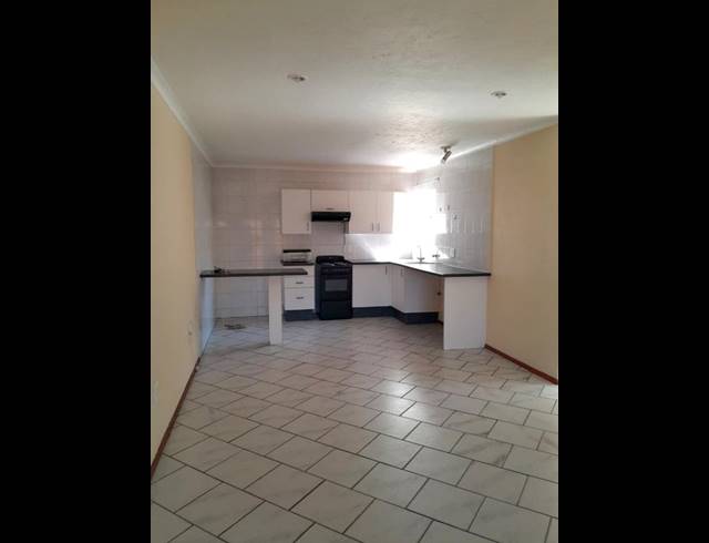 3 BEDROOM TOWNHOUSE FOR SALE IN GROBLERPARK